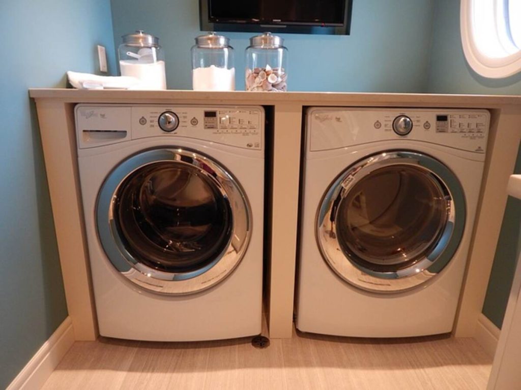 1550 technology dr