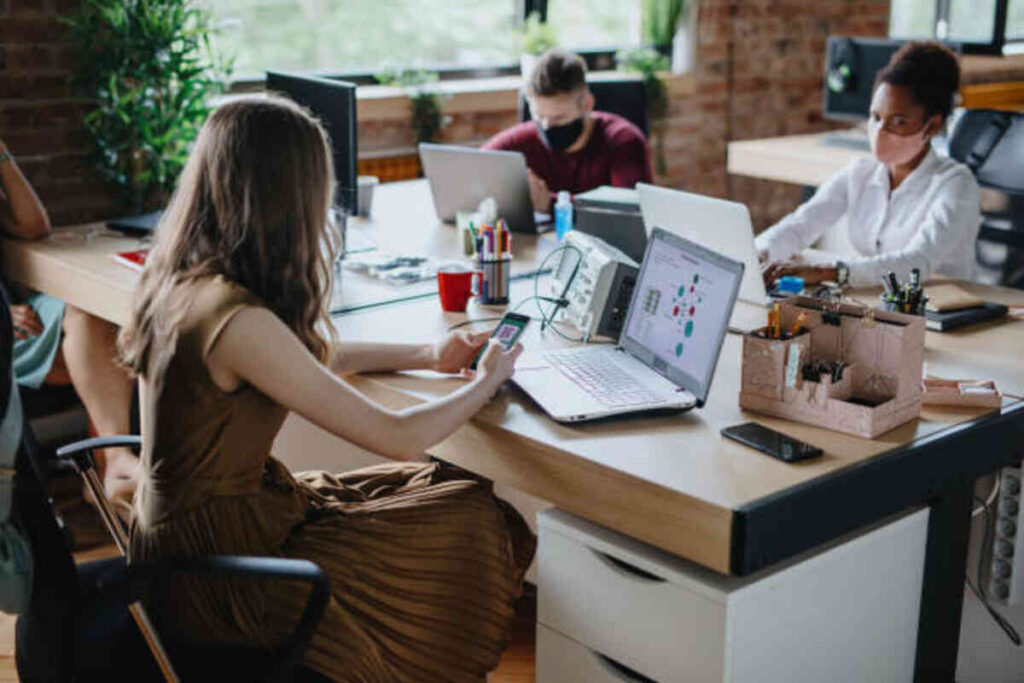 Digital Tools Redefining Workplace Accountability: The Rise of Employee Monitoring Software 1 Employee Monitoring Software